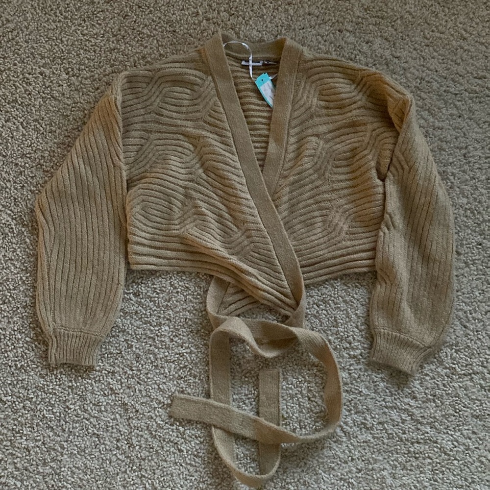 tan cross front cardigan from Noisy May, side Medium